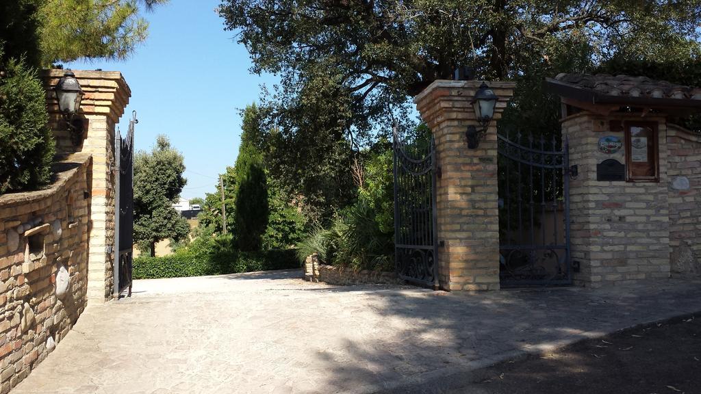 皮内托Agriturismo Col Morino住宿加早餐旅馆 外观 照片