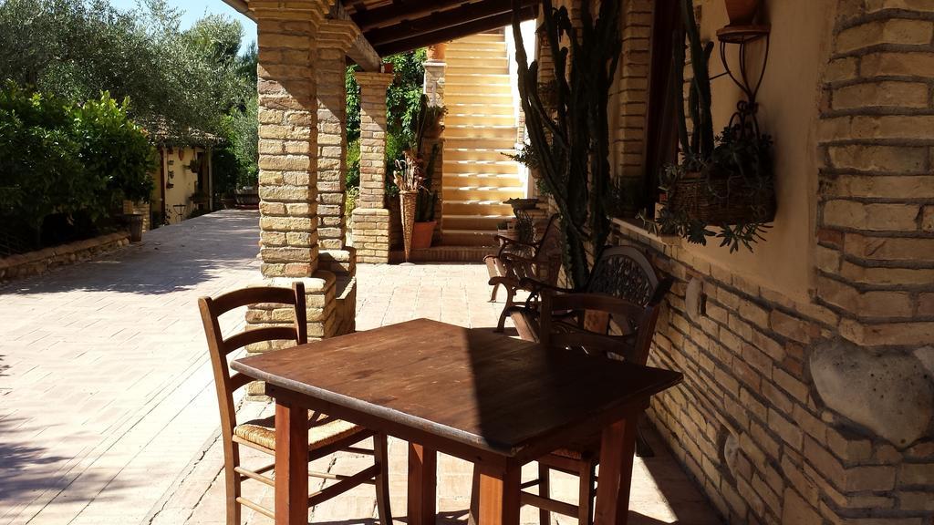 皮内托Agriturismo Col Morino住宿加早餐旅馆 外观 照片